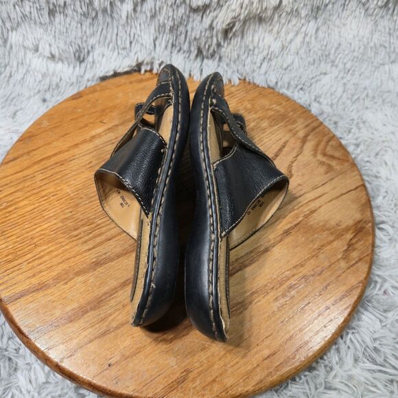 Born Womens Size 7 EU 38 Black Leather Cross Pattern Toe Strap Luxury Sandals - Picture 2 of 8